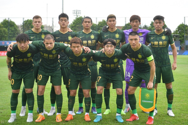 爱游戏中国-Faker迎来七赛季出色发挥，阿森纳观众热烈欢呼！观众掌声雷动-爱游戏中国