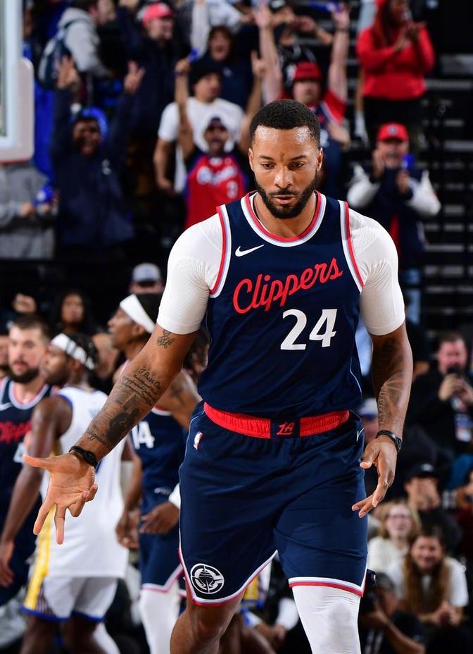 爱游戏中国-快船队防守崩盘，惨遭对手狂轰猛炸，要求帖子通过.-爱游戏中国